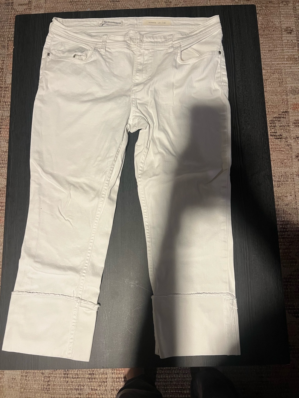 Pilcro and the Letterpress ‘Hyphen’ white jean.